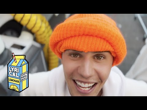 MP3-Justin-Bieber-I-Feel-Funny-1.jpg