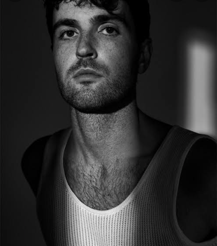 Duncan-Laurence-Take-My-Breath-Away-1.png