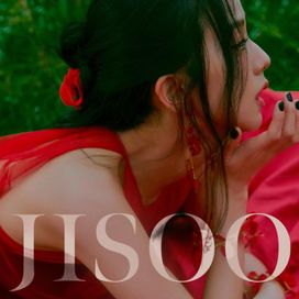 JISOO-FLOWER-1.jpg